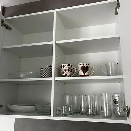 Helle Waldblick Mit Balkon Und Garten 아파트 *