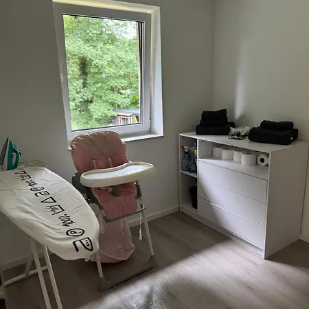 Helle Waldblick Mit Balkon Und Garten アパート *
